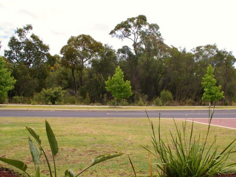2 Burwood Road, Australind WA 6233