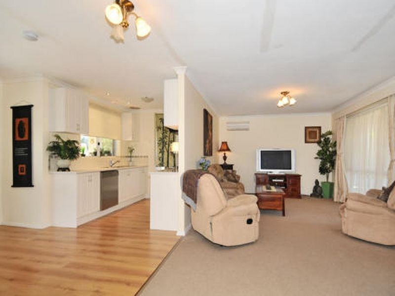 8 Whatman Way, Withers WA 6230