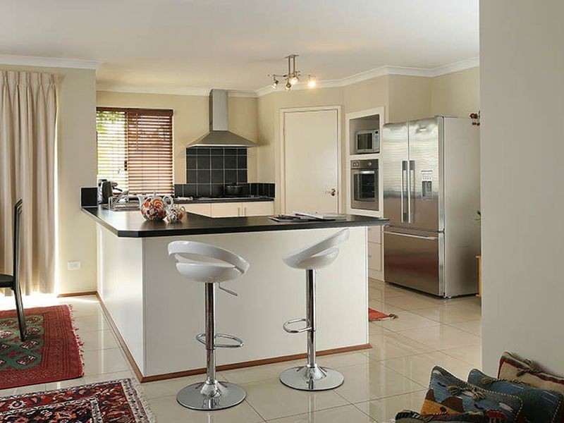 70 The Boulevard, Australind WA 6233