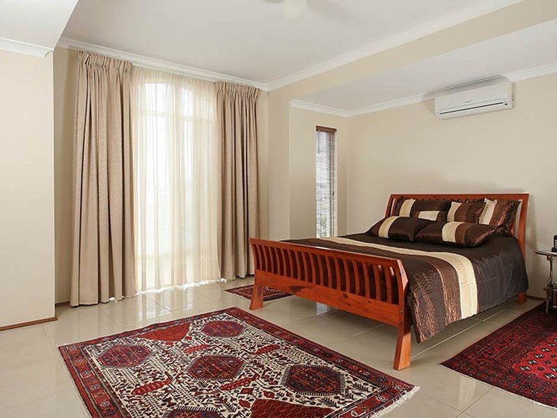 70 The Boulevard, Australind WA 6233