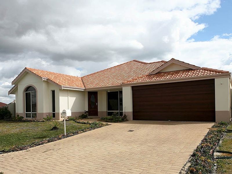 70 The Boulevard, Australind WA 6233
