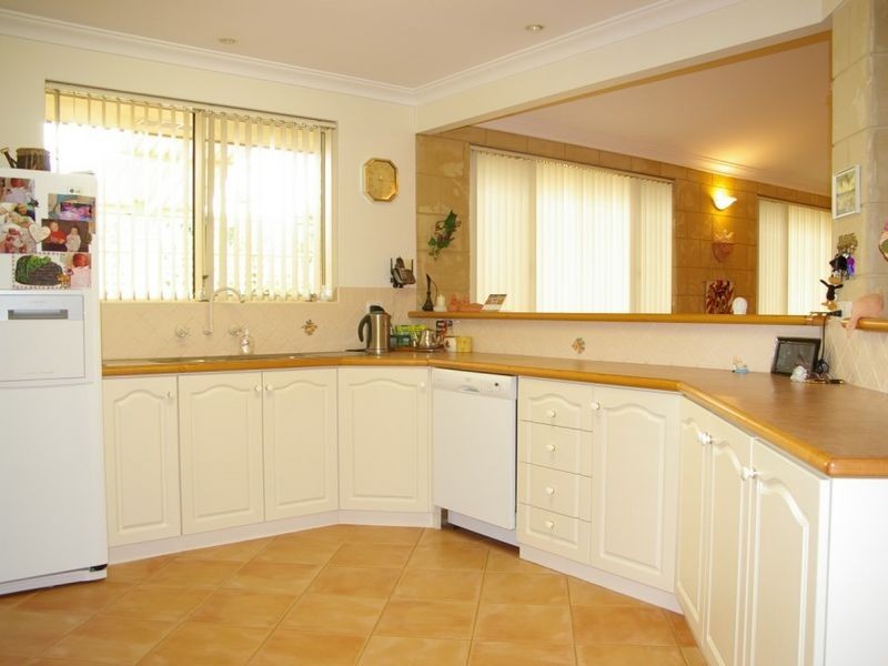 3 Tea Tree Place, Gelorup WA 6230