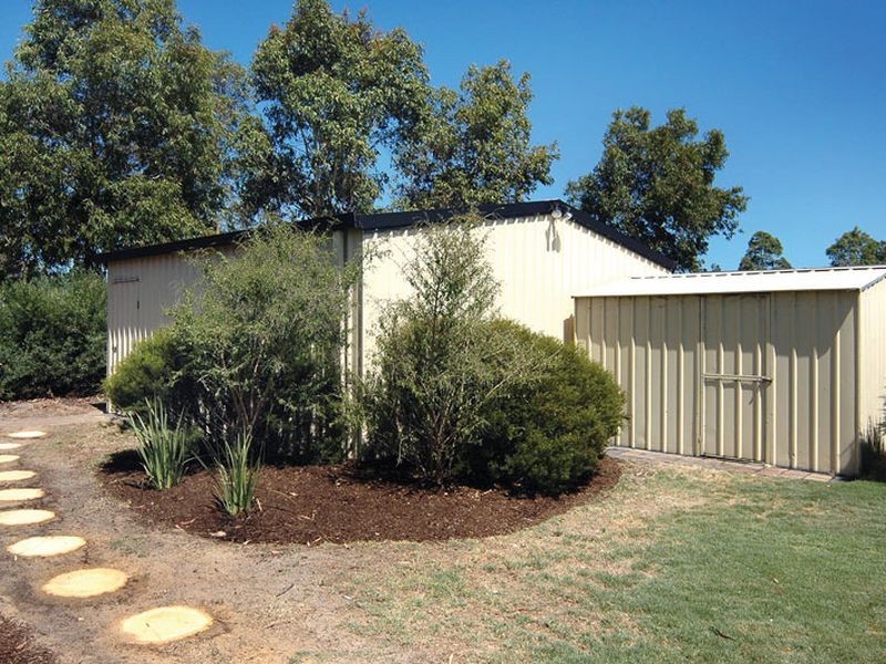 33 Burleigh Drive, Australind WA 6233