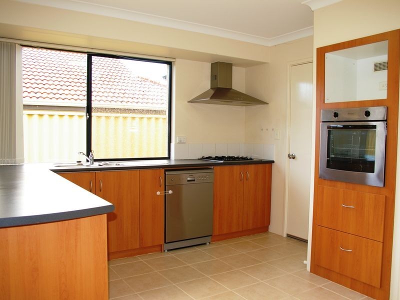 9 Casson St, Dalyellup WA 6230