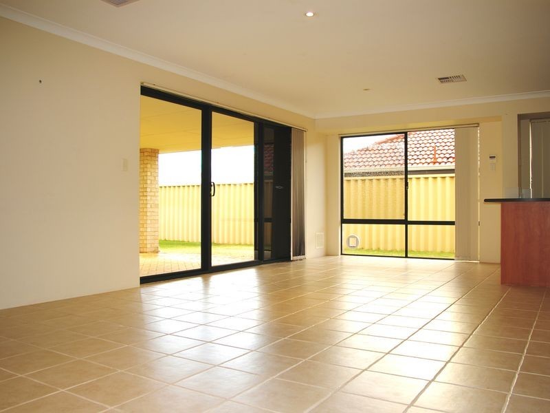 9 Casson St, Dalyellup WA 6230