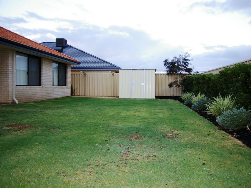 9 Casson St, Dalyellup WA 6230