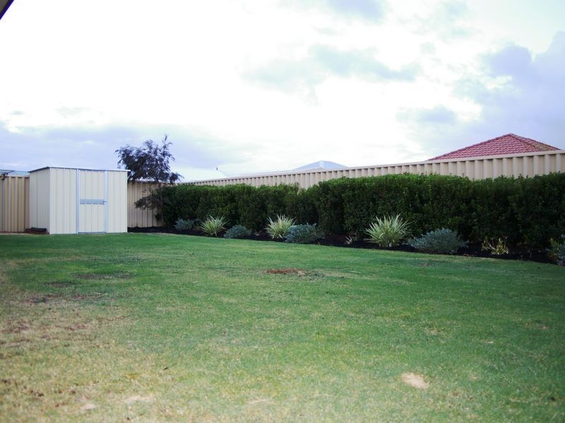 9 Casson St, Dalyellup WA 6230