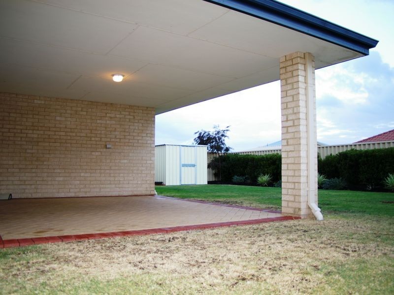 9 Casson St, Dalyellup WA 6230