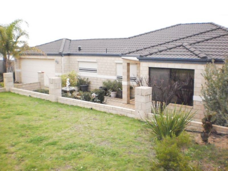 15 Carr Place, Usher WA 6230