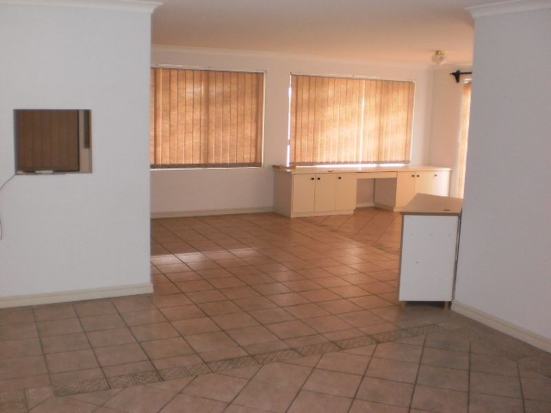 15 Carr Place, Usher WA 6230