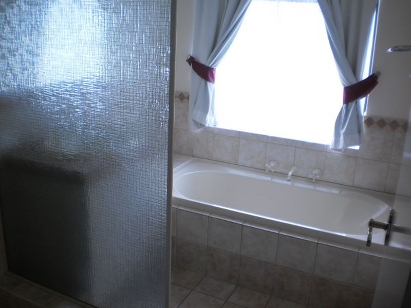 15 Carr Place, Usher WA 6230