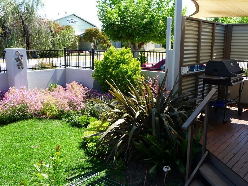 1/15 Lowe Street, Carey Park WA 6230