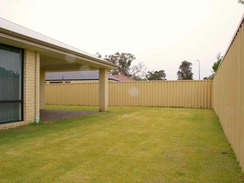 5 Oxley Pass, Dalyellup WA 6230
