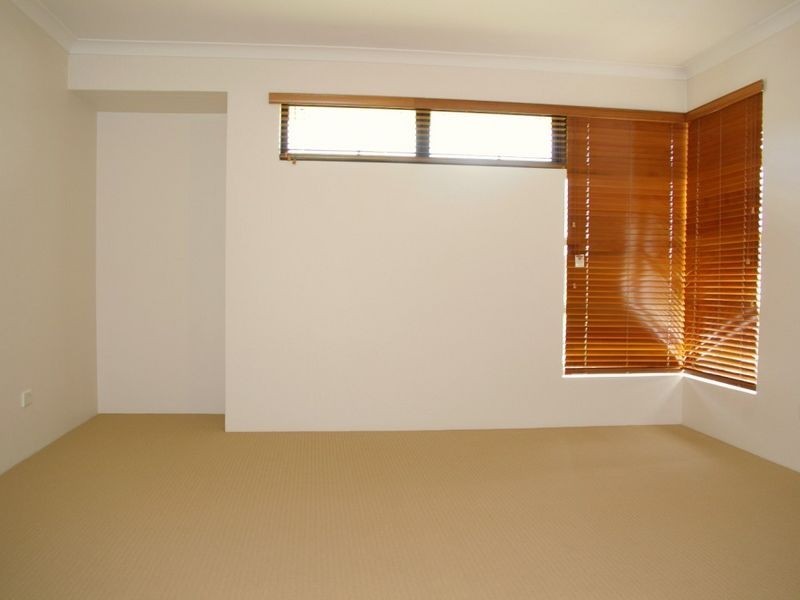 5 Oxley Pass, Dalyellup WA 6230