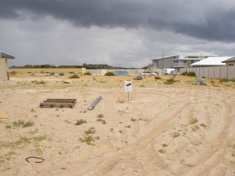 5 Oxley Pass, Dalyellup WA 6230