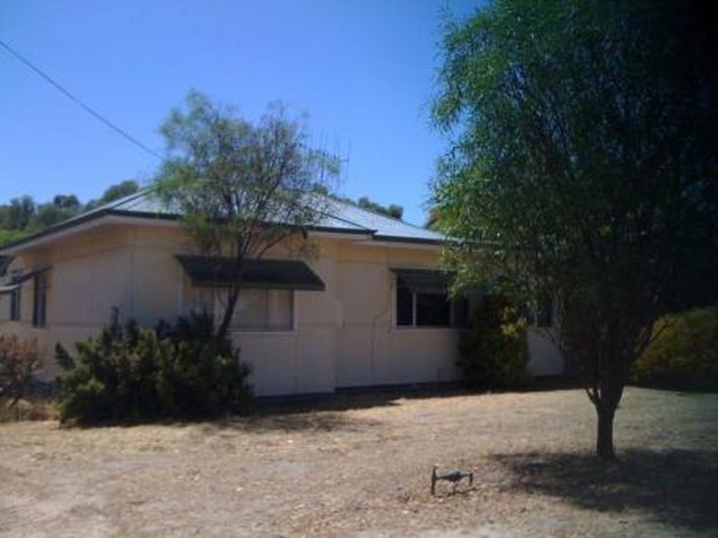 27 Conroy Street, Katanning WA 6317