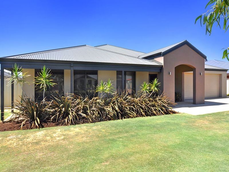 18 Emerald Street, Australind WA 6233