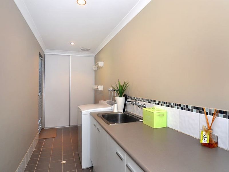 18 Emerald Street, Australind WA 6233