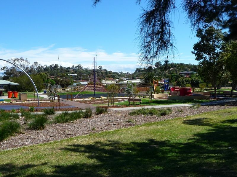 18 Isernia Place, South Bunbury WA 6230
