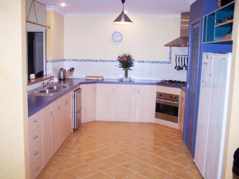 8 Samrose Road, Dalyellup WA 6230