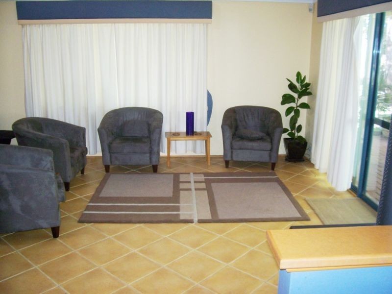 8 Samrose Road, Dalyellup WA 6230