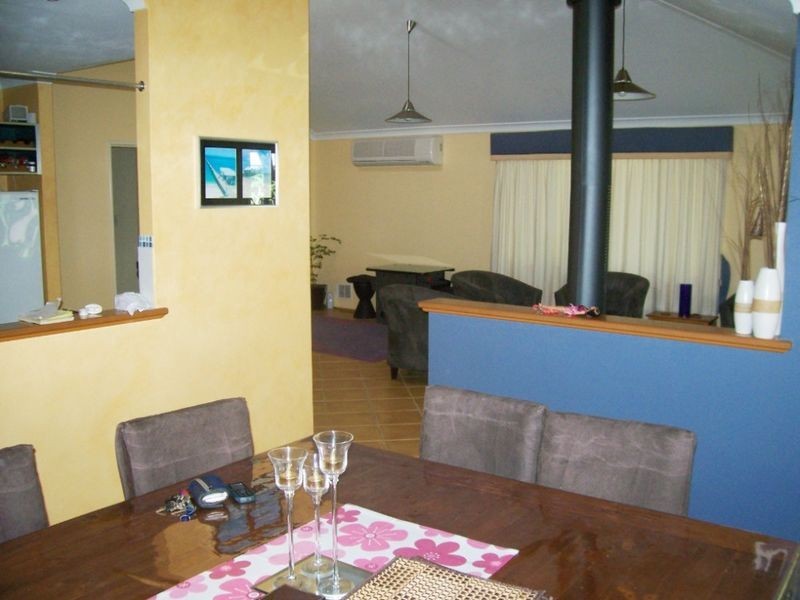 8 Samrose Road, Dalyellup WA 6230