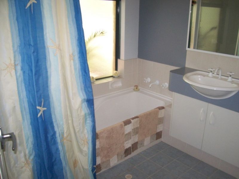 8 Samrose Road, Dalyellup WA 6230