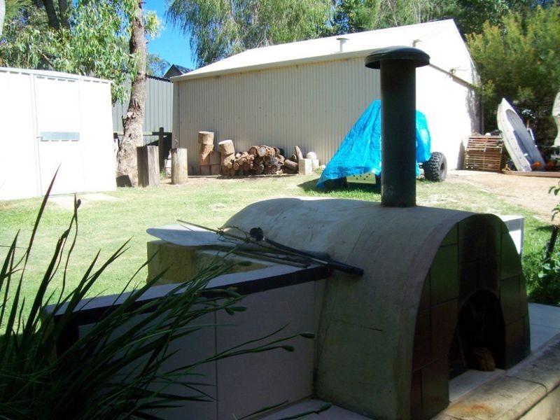 8 Samrose Road, Dalyellup WA 6230