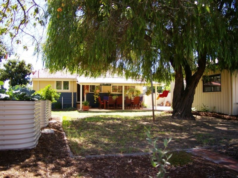 4 Gibbs Street, Bunbury WA 6230