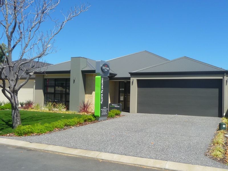 8 Jury Bend, Carey Park WA 6230