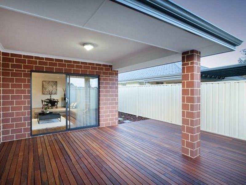 8 Jury Bend, Carey Park WA 6230