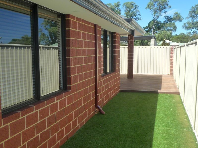 8 Jury Bend, Carey Park WA 6230