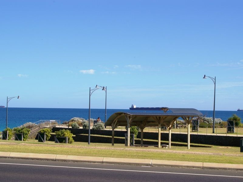 2/1 Upper Esplanade, Bunbury WA 6230