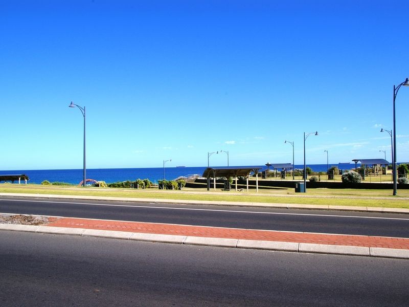 2/1 Upper Esplanade, Bunbury WA 6230