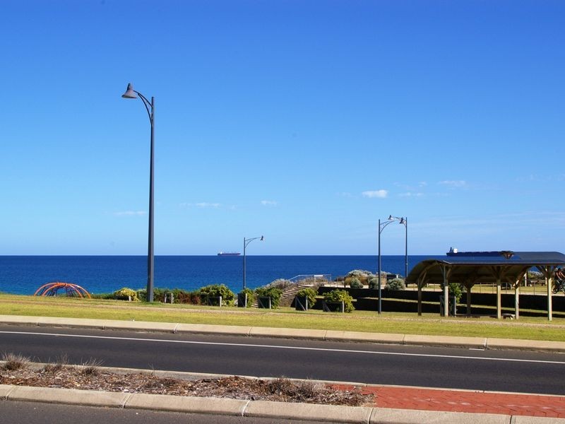 2/1 Upper Esplanade, Bunbury WA 6230