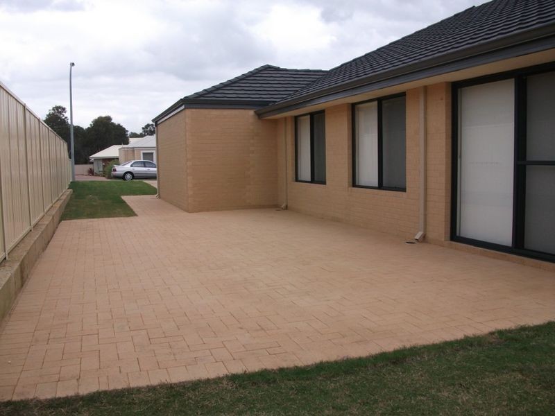 4 Cusworth Link, Glen Iris WA 6230