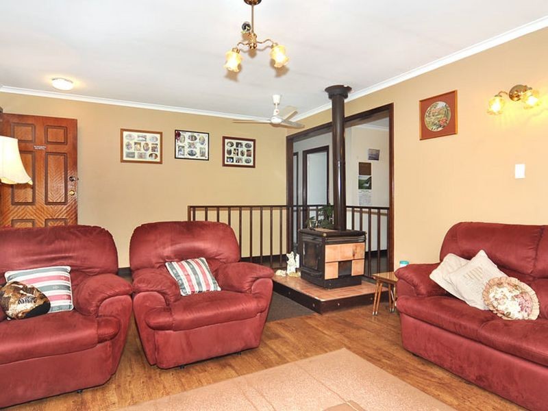 18 Buckle Street, Allanson WA 6225