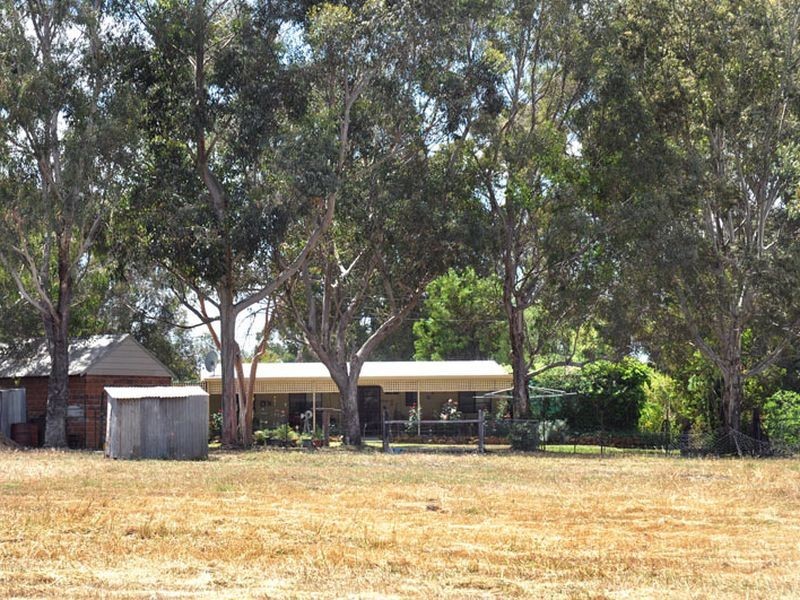 18 Buckle Street, Allanson WA 6225