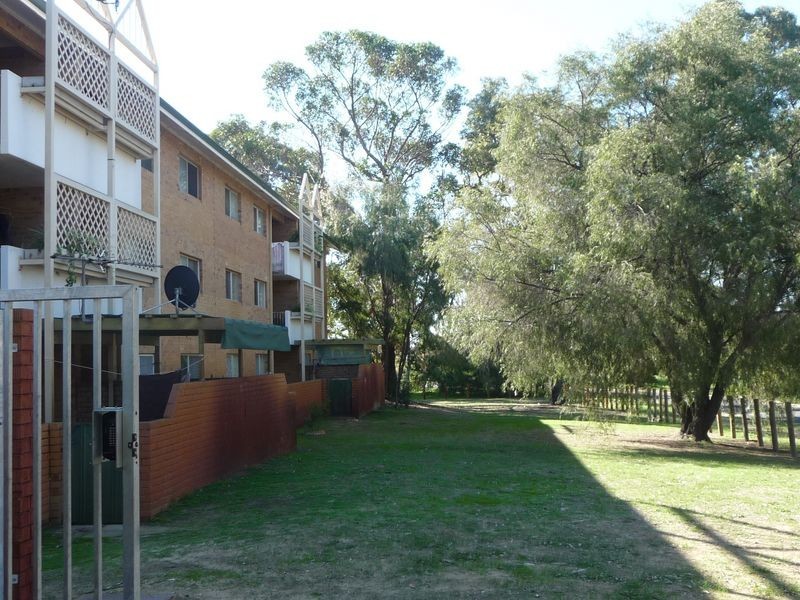 7/2 Rand Court, Withers WA 6230