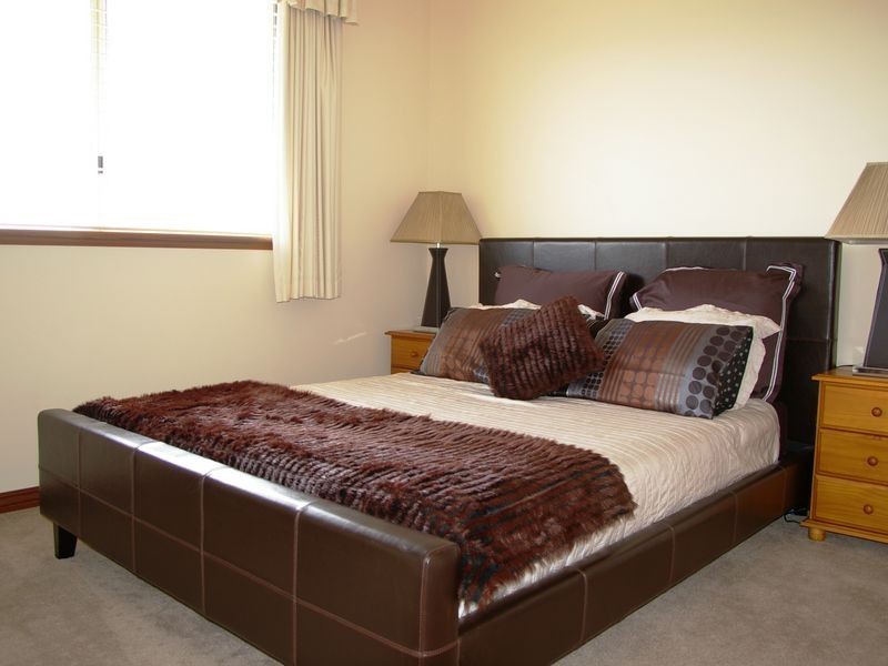11 Oak Court, Eaton WA 6232
