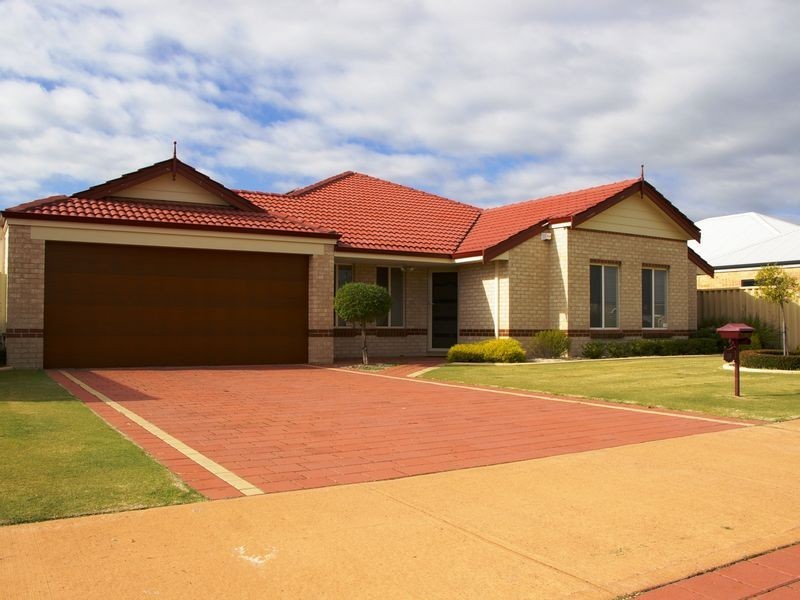 18 Swan Avenue, Eaton WA 6232