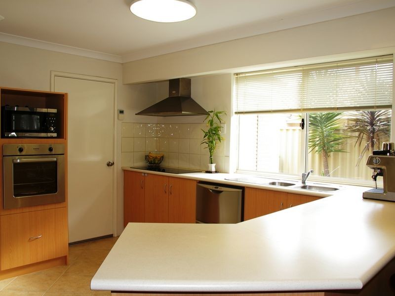 18 Swan Avenue, Eaton WA 6232