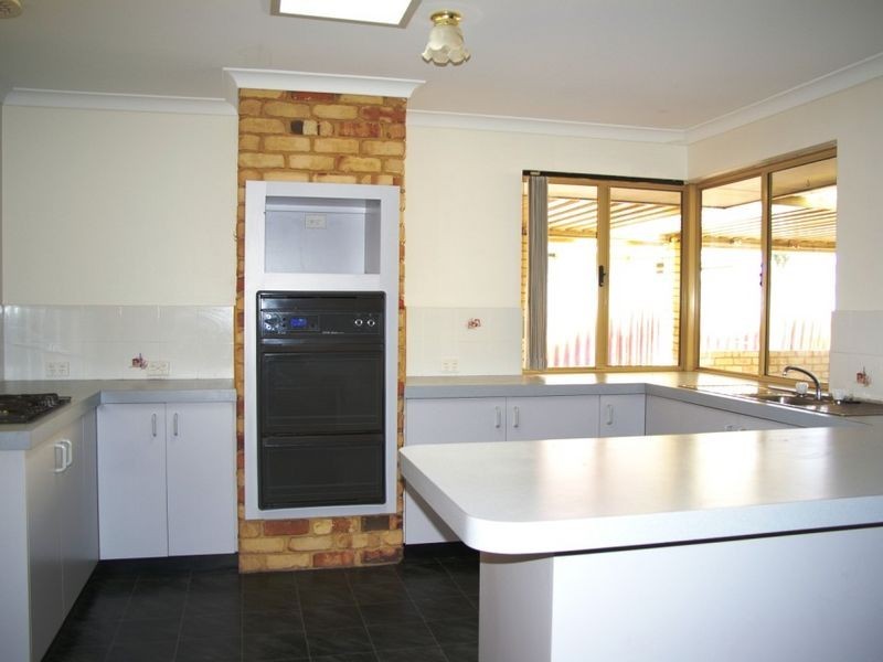 16 Brotherton Way, Australind WA 6233