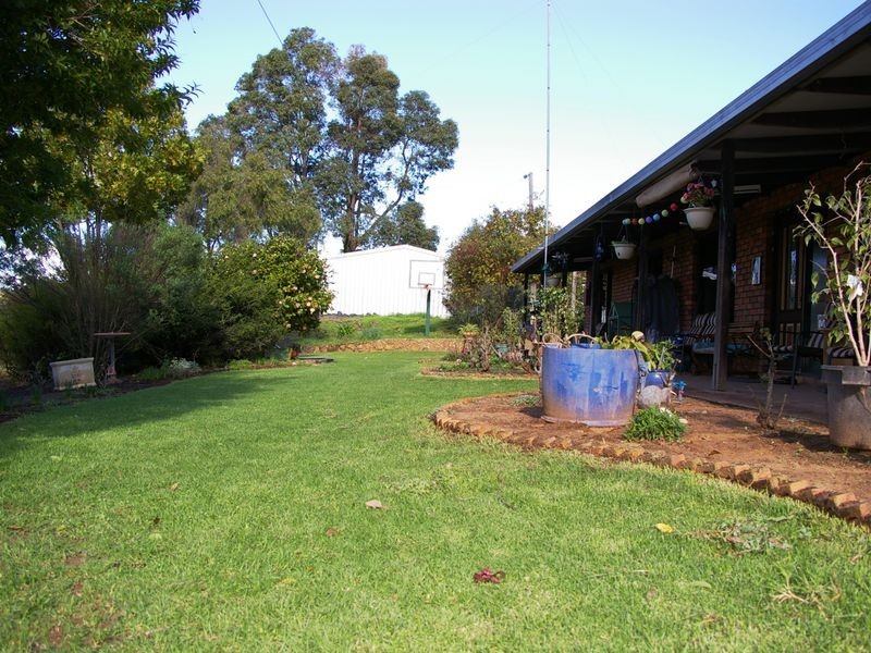 92 Grimwade Road, Greenbushes WA 6254