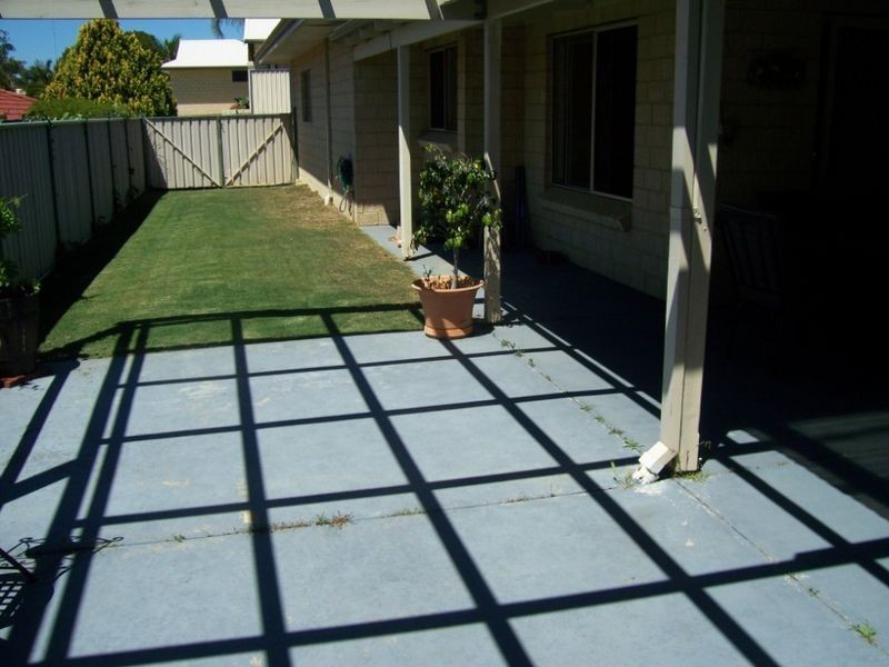 12 Christchurch Place, College Grove WA 6230