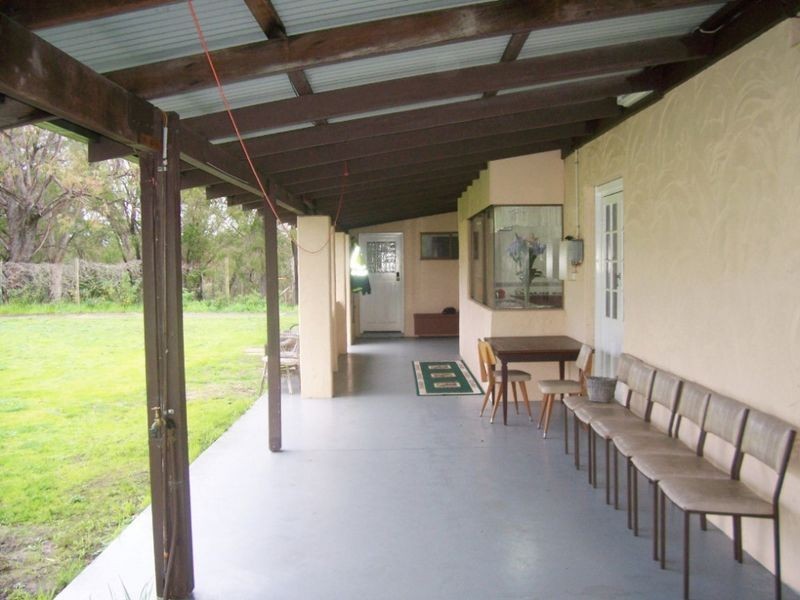31 Australind Road, Leschenault WA 6233