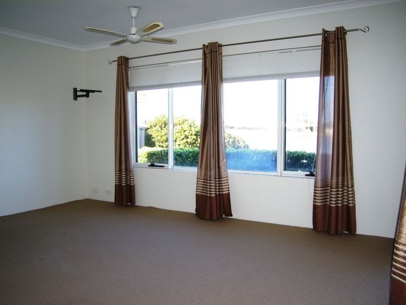 32 Pickworth Retreat, Pelican Point WA 6230