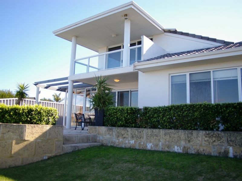 32 Pickworth Retreat, Pelican Point WA 6230