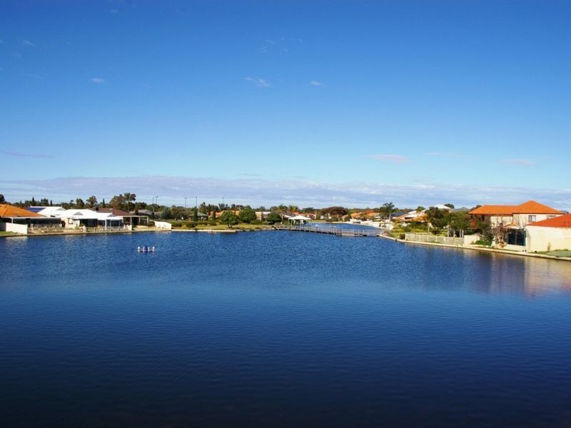 32 Pickworth Retreat, Pelican Point WA 6230