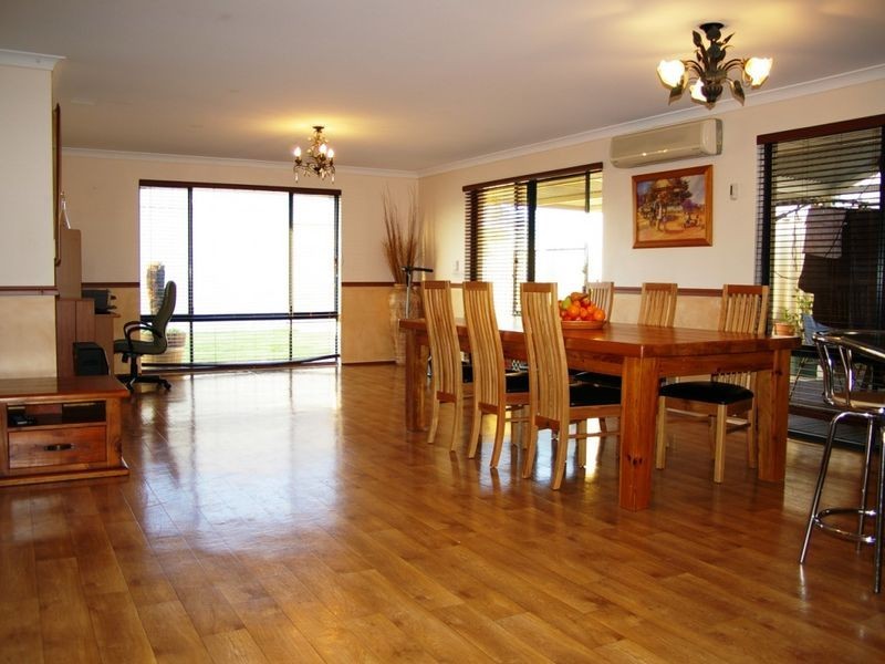 204 Norton Promenade, Dalyellup WA 6230